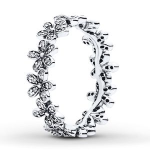 Dazzling Daisies (Silver) Pandora Ring